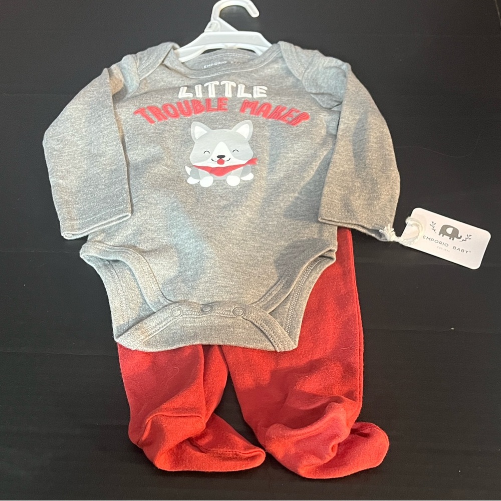 NWT Emporio Baby Gray and Rusty Red 2 Piece Set with Footies- Size 6/9 Months